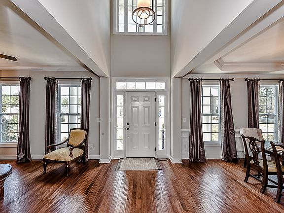 3rd image of 13022 Avila Ct