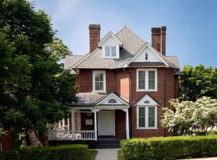1120 Wertland St APT 4, Charlottesville, VA 22903