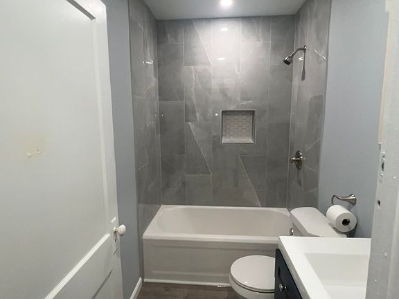 4th image of 1433 12th St