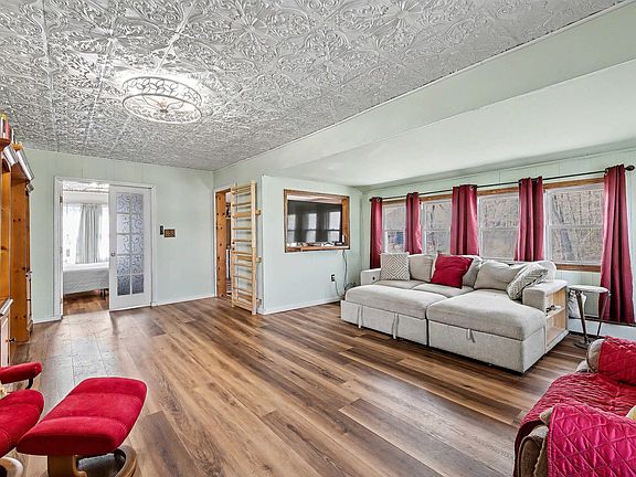5th image of 437 Darmstadt Ave