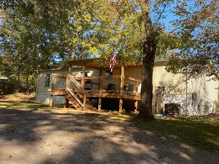 106 Lane Dr — Photo 20