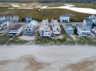 504 No End Blvd #F, Salisbury, MA 01952