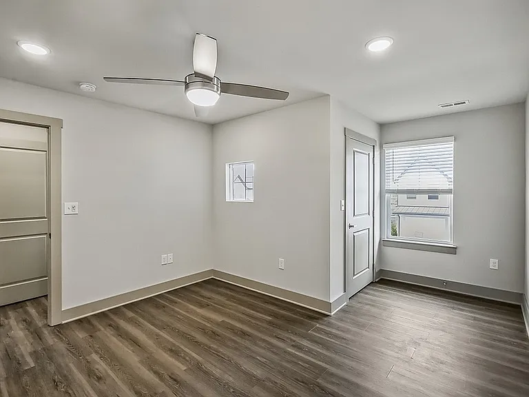 Brio Parc Apartments & Townhomes — Photo 78