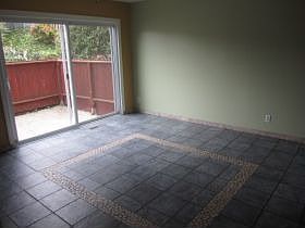 4th image of 1001 View Dr