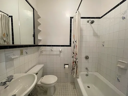 Rented by Oxford Property Group | media 6