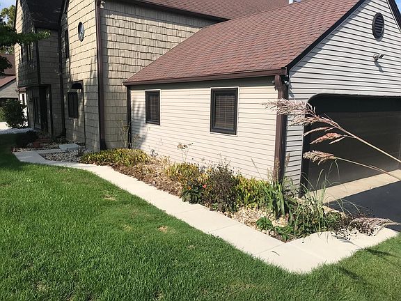 3rd image of 5918 Highgate Cir E