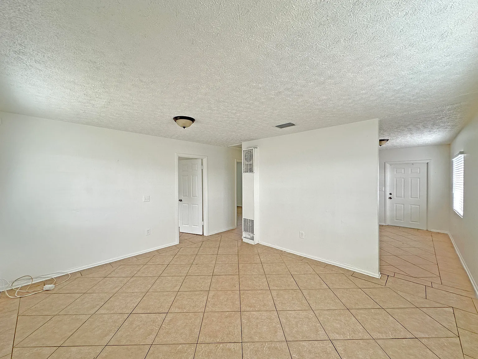 2 bed, 1.0 bath, 798 sqft, $1,500 — Photo 4