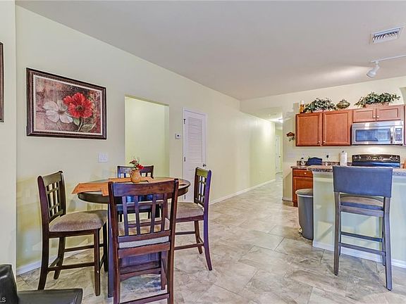 5th image of 3720 SW Santa Barbara Pl