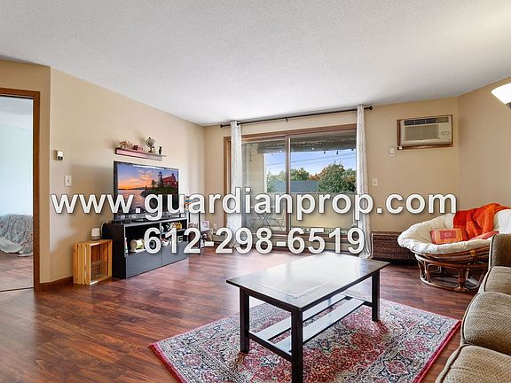 4th image of 1034 Cleveland Ave S APT 304