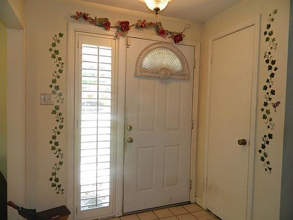 5th image of 4915 Spanish Oak Dr