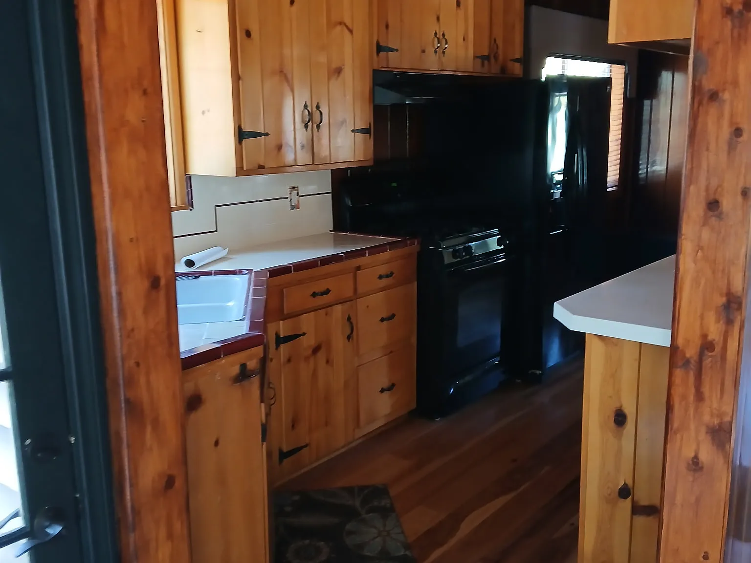 2 bed, 1193 sqft, $1,900 — Photo 3