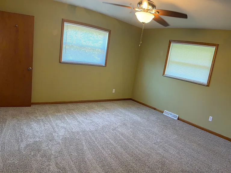 4913 Mandalay Rd — Photo 11