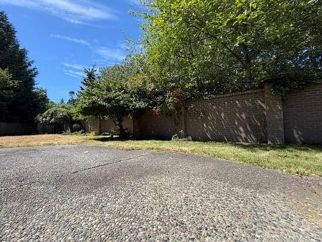 5209 Glen Abbey Pl — Photo 17