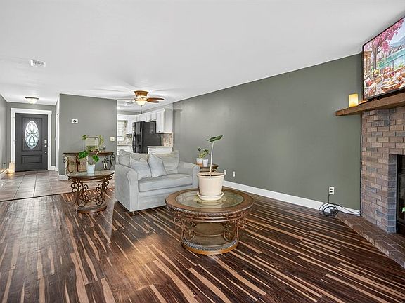 5th image of 2207 KARL STREET #B