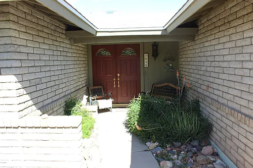 2020 E Orion St Photo 1