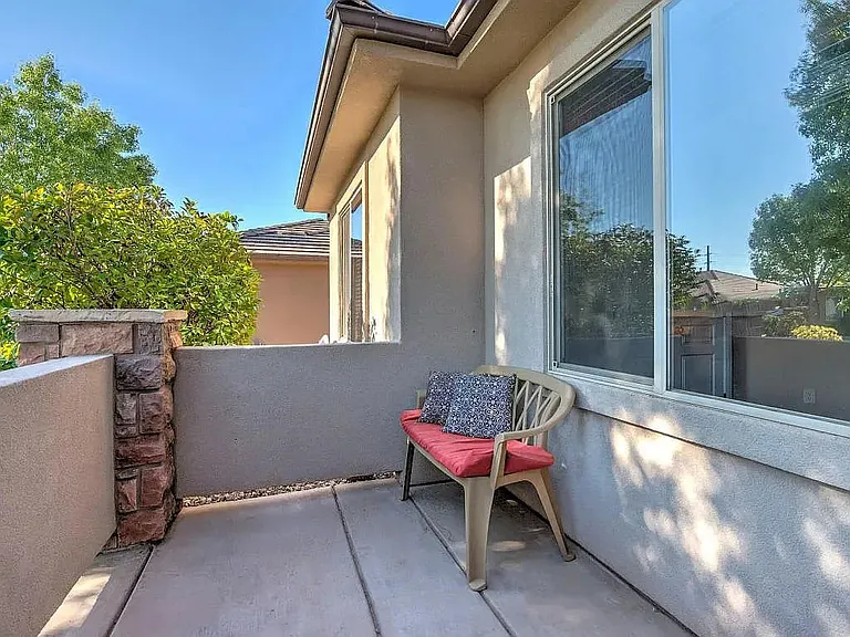 205 N 2940 E — Photo 19