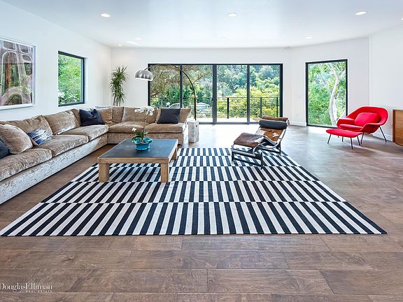 3rd image of 2667 N Beverly Glen Blvd