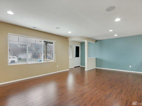 3rd image of 17927 15th Ave E
