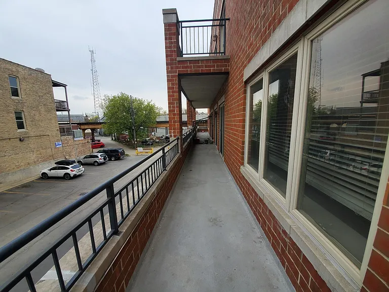 2318 N Milwaukee Ave #201 — Photo 8