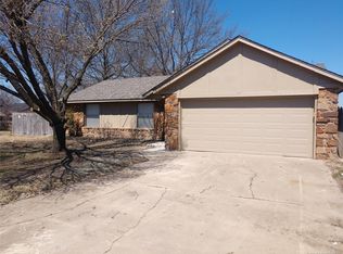 13805 E 32nd St, Tulsa, OK 74134