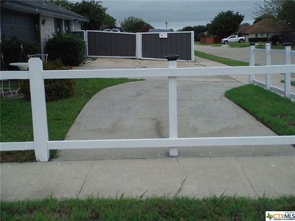 4th image of 4401 Lori Dr