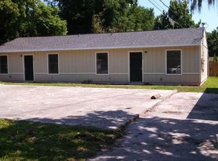 104 E Givens St, Tavares, FL 32778