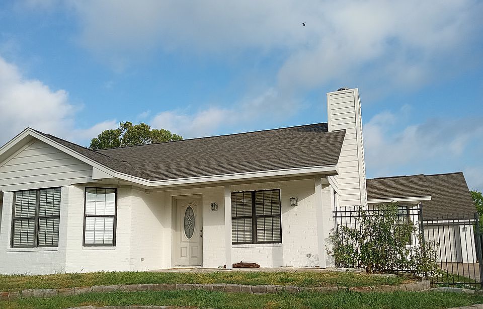 1st image of 355 Leisure Ln