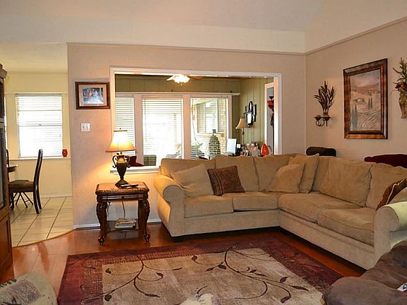 5th image of 10619 Sagetrail Dr