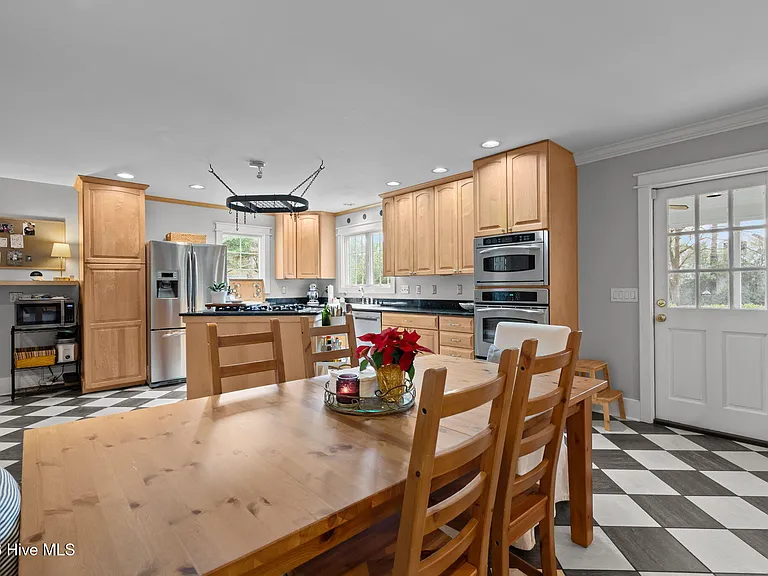 2050 Midland Rd — Photo 13