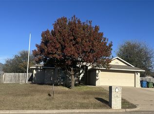 208 Pearl Dr, Hewitt, TX 76643