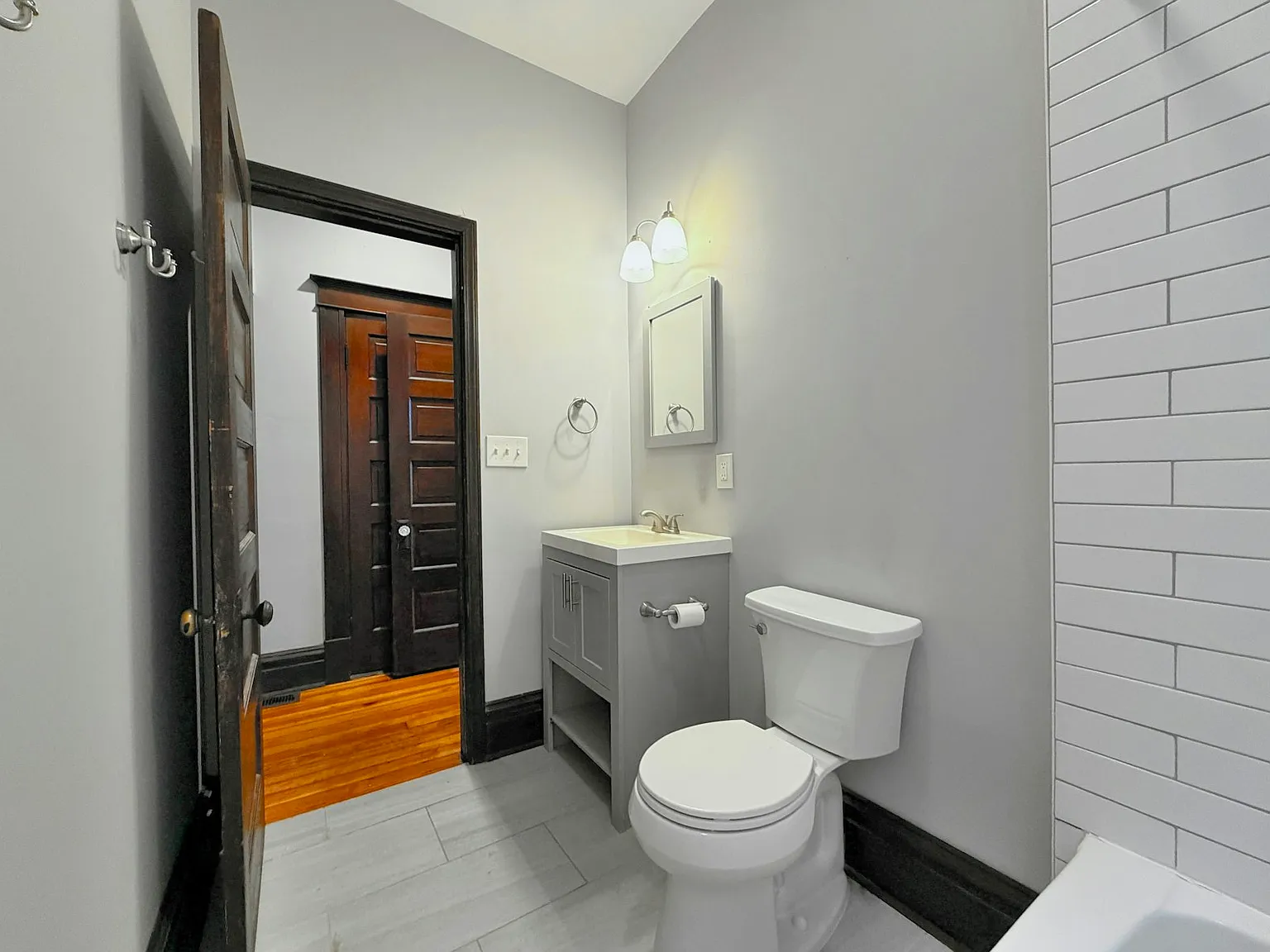 1852 Russell Boulevard, Unit 1F — Photo 2