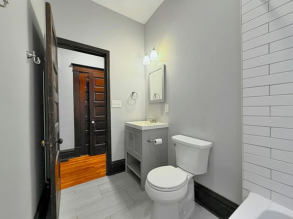 2nd image of 1852 Russell Blvd #1F