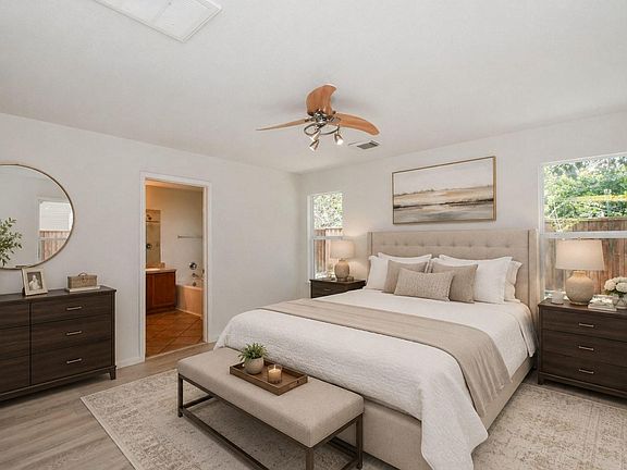 3rd image of 4707 Markham Woods Ct