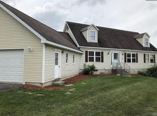 716 Greensview Dr, Watertown, NY 13601