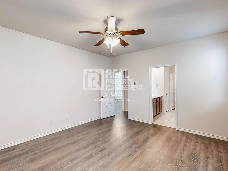 2321 Astapor Dr — Photo 18