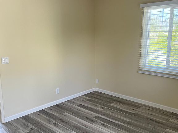 3rd image of 1840 Colonia Pl APT 5