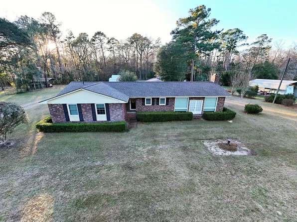 141 Dechene Dr, Thomasville, GA 31757