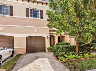366 SE 1st Dr, Deerfield Beach, FL 33441