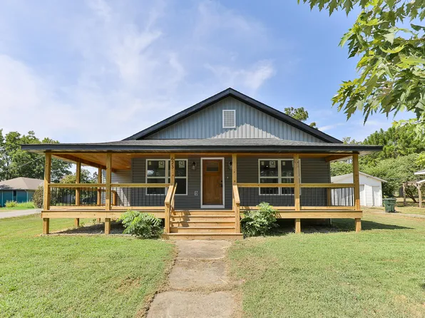 623 N Main Avenue, Bolivar, MO 65613