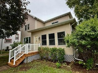 404 1st St, Menasha, WI 54952