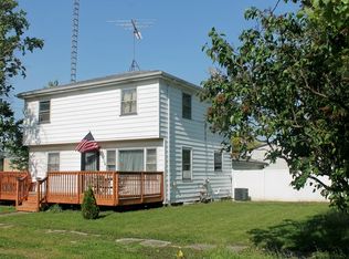 435 N Sycamore St, Somonauk, IL 60552