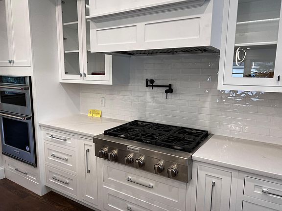 Gourmet Chef's Kitchen