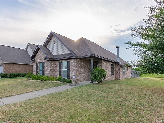 3rd image of 6521 Park Lake Ct