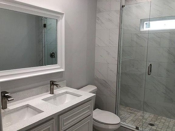 4th image of 4115 Canada Dr