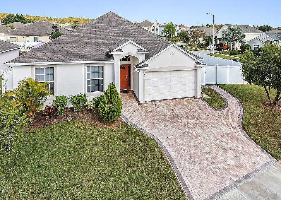 1st image of 1031 Girard Dr