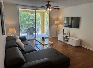 19501 E Country Club Dr #9506, Aventura, FL 33180