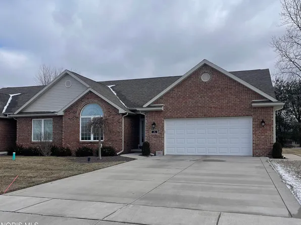 16 Crabtree Ct, Swanton, OH 43558