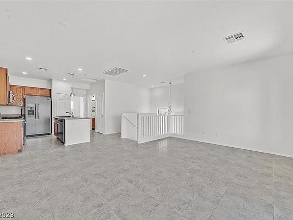 2nd image of 7868 Garden Rock St