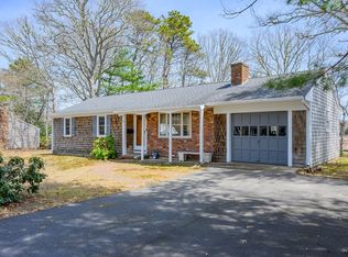 22 Longfellow Dr, Barnstable, MA 02630