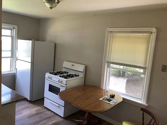 4th image of 1363 Lakewood Ave #4